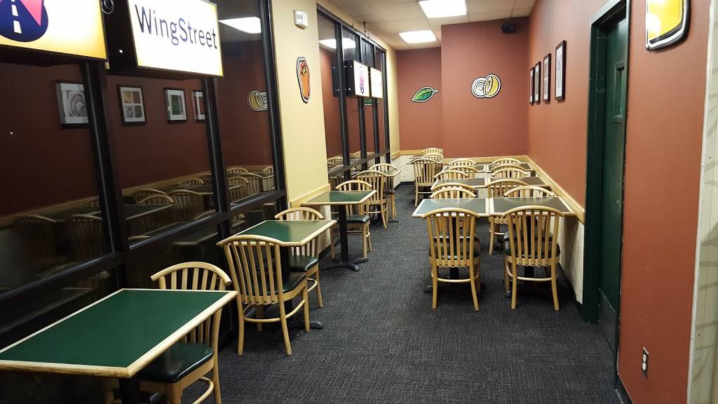 Pizza Hut | meal takeaway | 2188 W Eisenhower Blvd, Loveland, CO 80537, USA | 9702039999 OR +1 970-203-9999