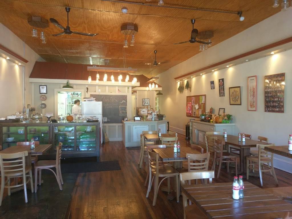 Clean Eats | restaurant | 139 Town Square St, Glade Spring, VA 24340, USA | 2764295222 OR +1 276-429-5222