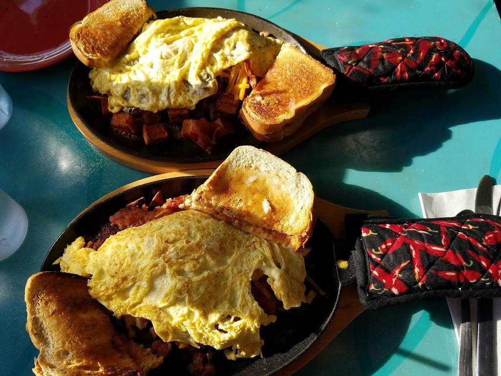 Lucky Dog Diner | restaurant | 602 S Tamiami Trail, Venice, FL 34229, USA | 9414834840 OR +1 941-483-4840