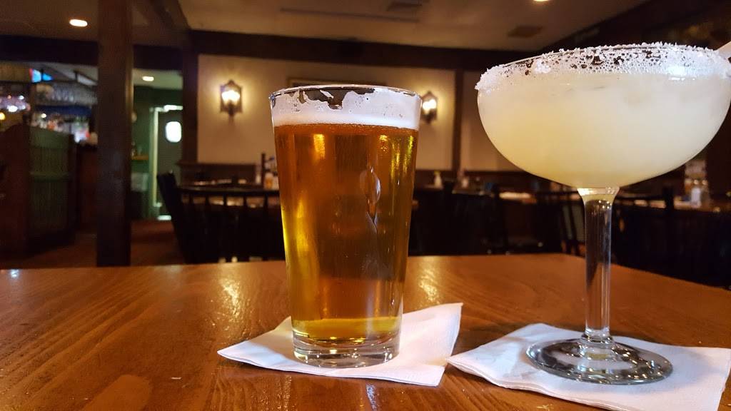 Kennedys Restaurant & Market | restaurant | 247 Maple St, Marlborough, MA 01752, USA | 5084855800 OR +1 508-485-5800