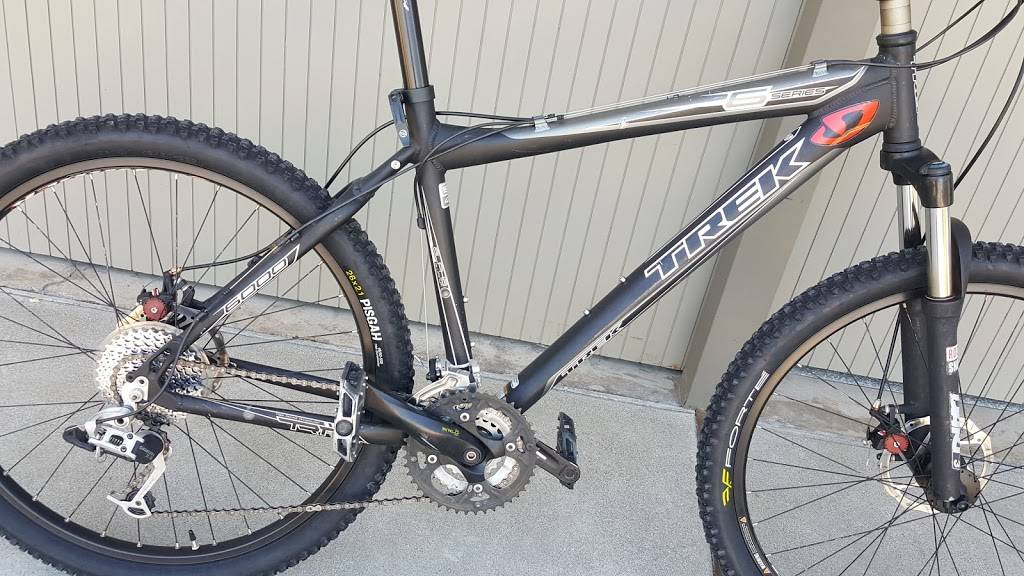 Papa Johns Pizza | restaurant | 560 W 19th St, Costa Mesa, CA 92627, USA | 9496462111 OR +1 949-646-2111