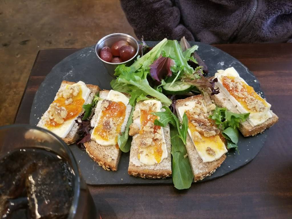 Blue Dahlia Bistro | restaurant | 107 E Hopkins St, San Marcos, TX 78666, USA | 5126679539 OR +1 512-667-9539