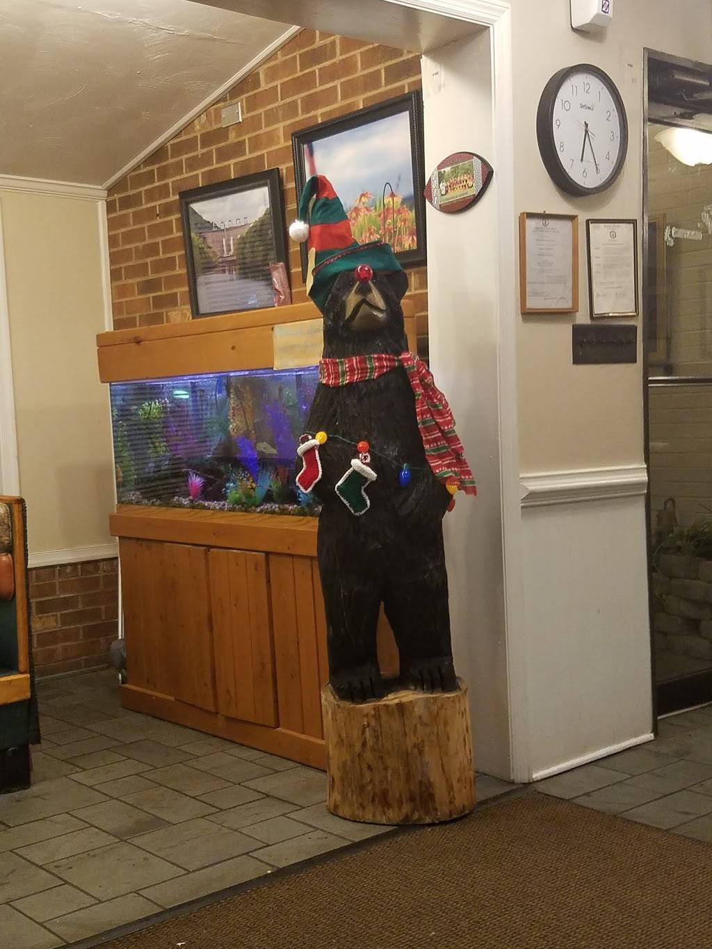 Franklin Restaurant | restaurant | 17890 US-220, Rocky Mount, VA 24151, USA | 5404835601 OR +1 540-483-5601