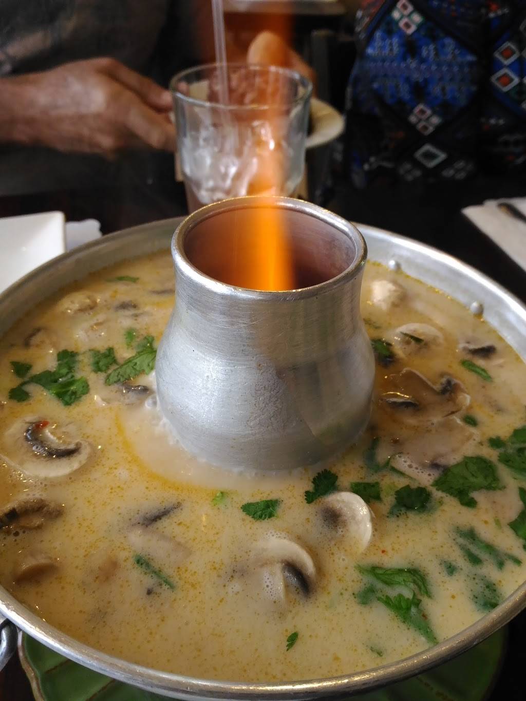 Thai House Restaurant | restaurant | 2311 Tapo St B, Simi Valley, CA 93063, USA | 8055797949 OR +1 805-579-7949