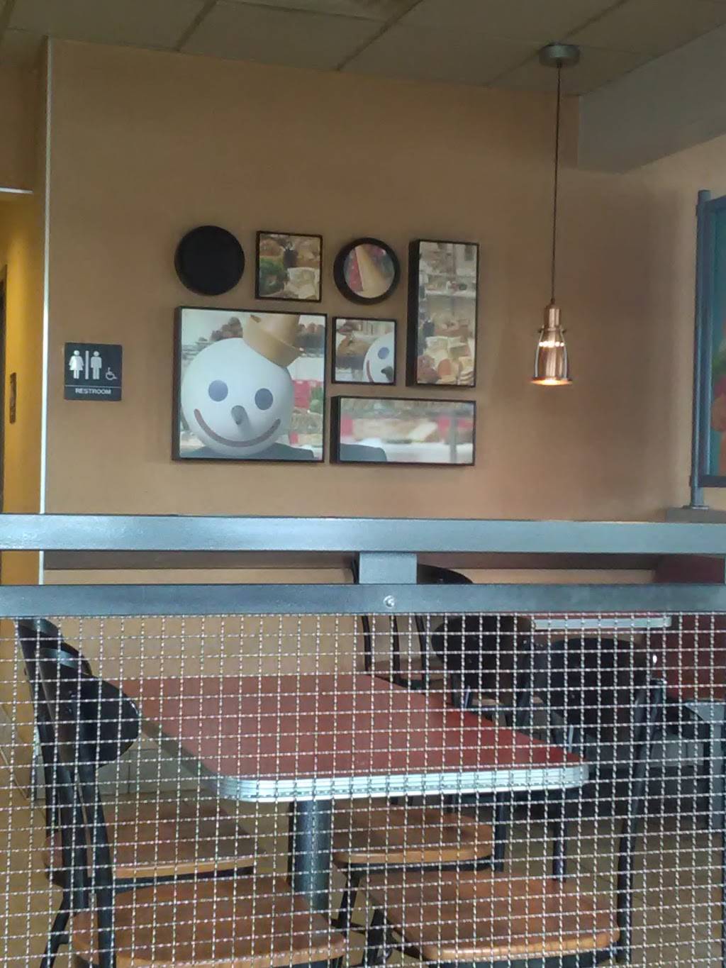 Jack in the Box | restaurant | 1200 Oak St, Bakersfield, CA 93304, USA | 6618618337 OR +1 661-861-8337