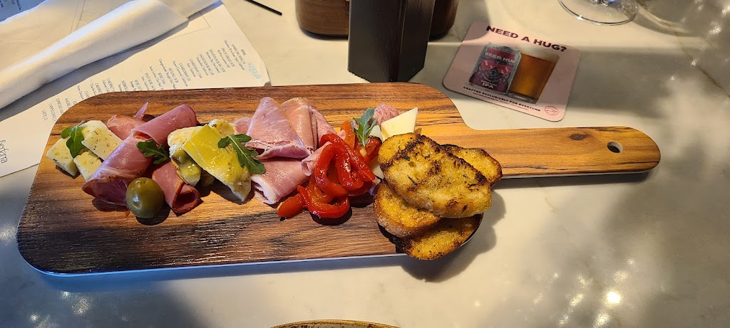 Bedarra Bar and Restaurant | restaurant | 419 N Grant St, Crown Point, IN 46307, USA | 2193233110 OR +1 219-323-3110