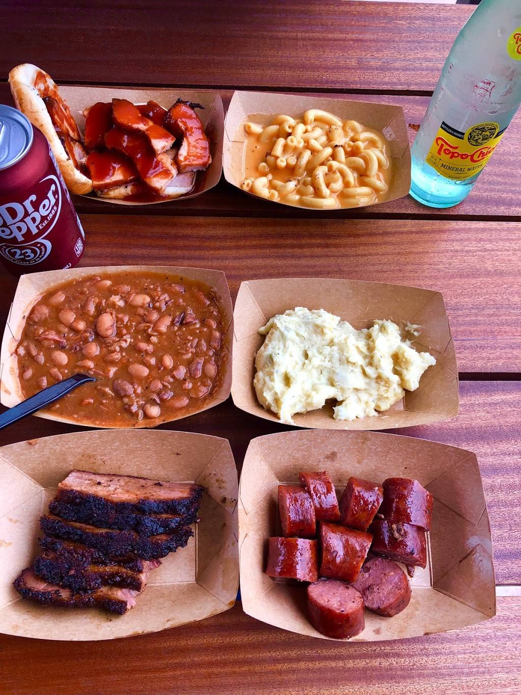 Joe Risckys Barbeque | restaurant | 1734 E El Paso St #170, Fort Worth, TX 76102, USA | 8177735557 OR +1 817-773-5557