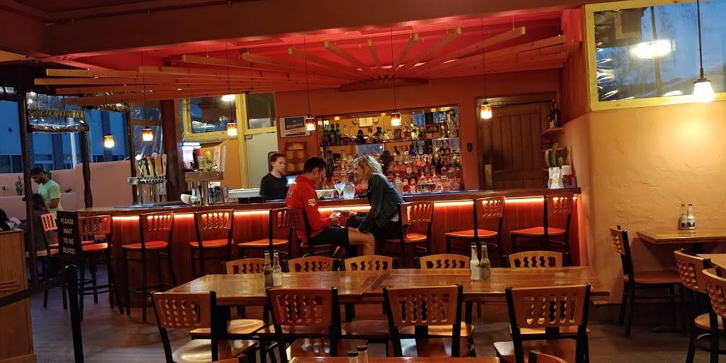 El Azteco | restaurant | 225 Ann St, East Lansing, MI 48823, USA | 5173519111 OR +1 517-351-9111