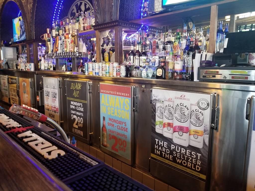 Blue Dog Tavern | restaurant | 638 Stocking Ave NW, Grand Rapids, MI 49504, USA | 6166086050 OR +1 616-608-6050