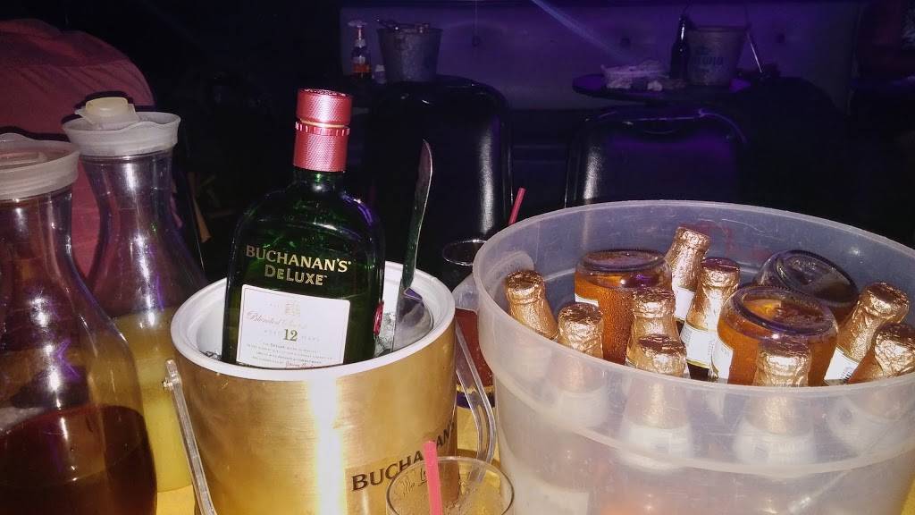 Leonardos | night club | 2425 E Orangethorpe Ave, Fullerton, CA 92831, USA | 7148799222 OR +1 714-879-9222