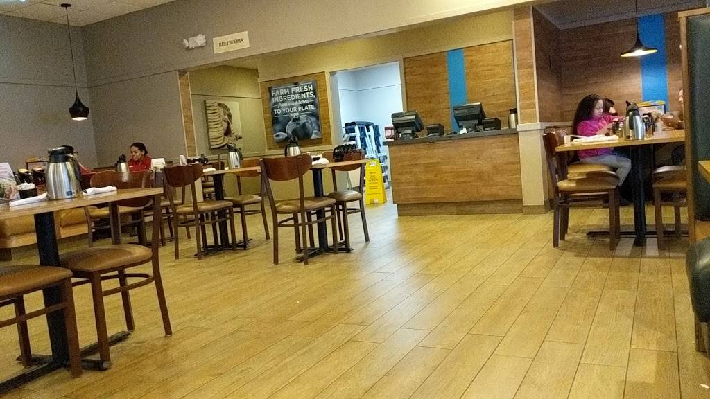 IHOP | restaurant | 133 B W Sunrise Hwy, Freeport, NY 11520, USA | 5164422668 OR +1 516-442-2668