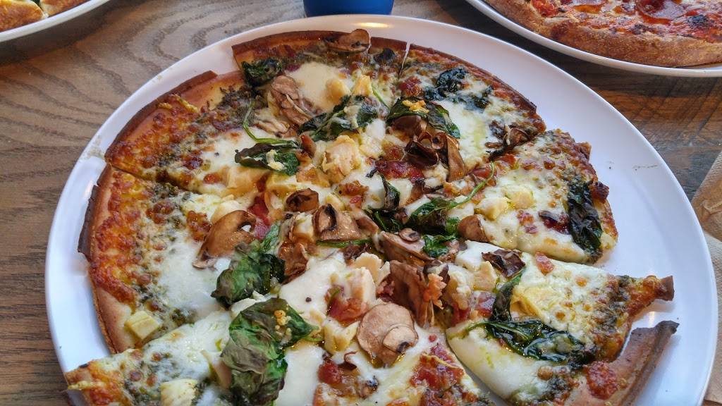 Pies The Limit | restaurant | 3429 Freedom Dr, Springfield, IL 62704, USA | 2176794106 OR +1 217-679-4106