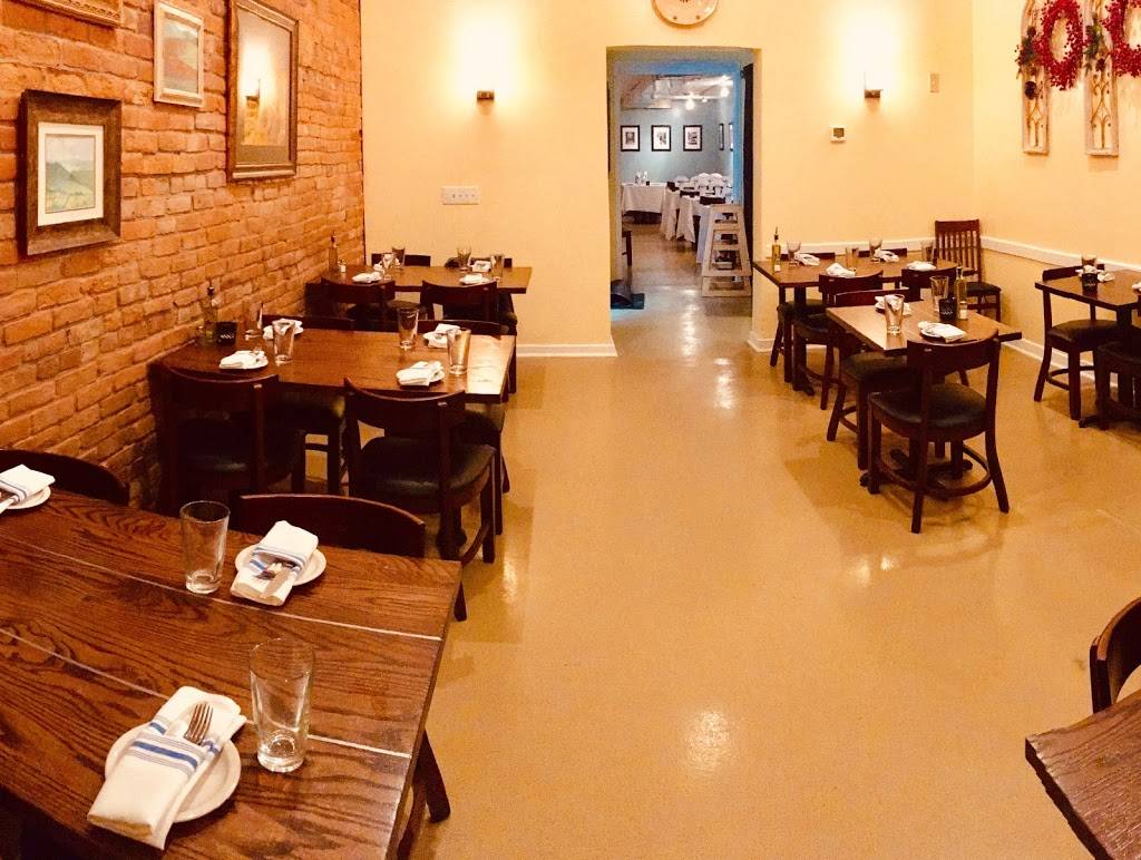 Cortonas Italian Cuisine & Wine Bar | restaurant | 209 S Main St, Fortville, IN 46040, USA | 3177474242 OR +1 317-747-4242