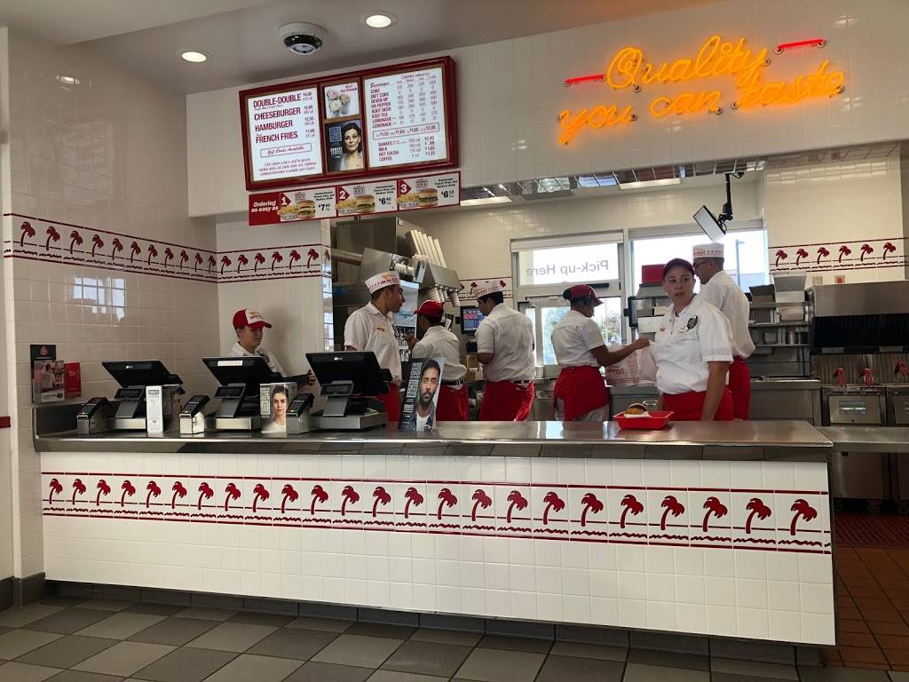 In-N-Out Burger | restaurant | 16514 Golden Valley Pkwy, Lathrop, CA 95330, USA | 8007861000 OR +1 800-786-1000