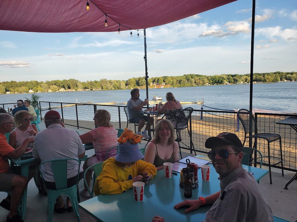 Buddys on the Beach | restaurant | 1223 Lakeview Dr, Lake Odessa, MI 48849, USA | 6163744881 OR +1 616-374-4881