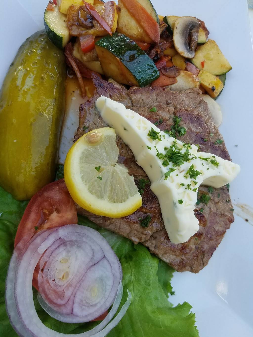 Armands Place | restaurant | 19 N Boulevard of the Presidents, Sarasota, FL 34236, USA | 9412273002 OR +1 941-227-3002