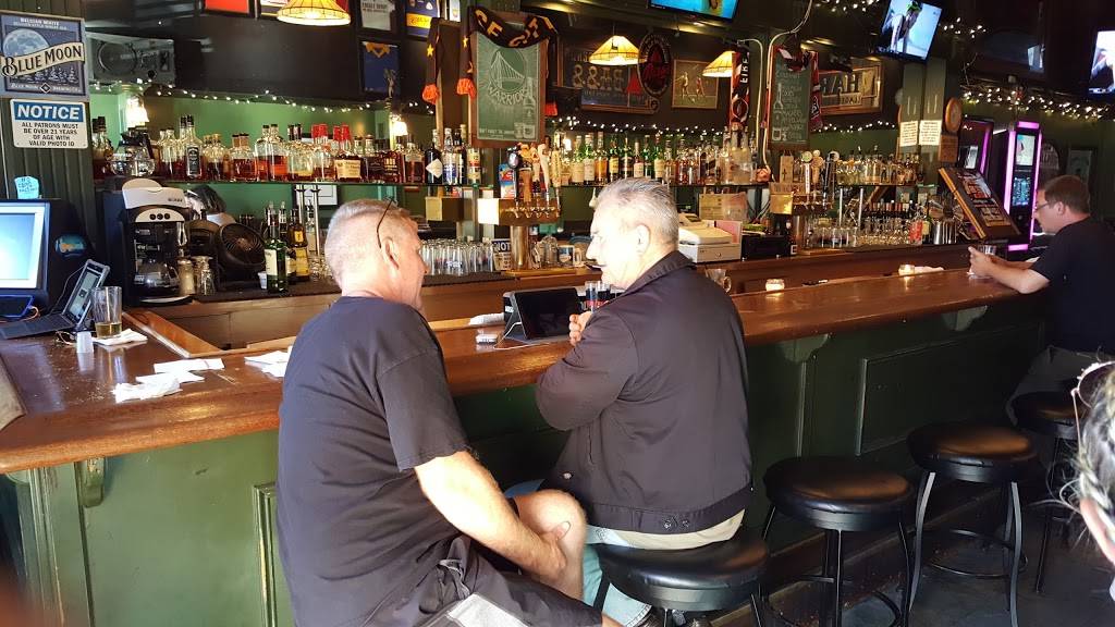 Paddy Flynns | restaurant | 246 Lorton Ave, Burlingame, CA 94010, USA | 6503440284 OR +1 650-344-0284