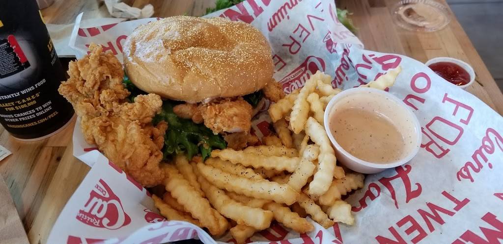Raising Canes Chicken Fingers | meal takeaway | 1640 Bay Area Blvd, Friendswood, TX 77546, USA | 2812863932 OR +1 281-286-3932