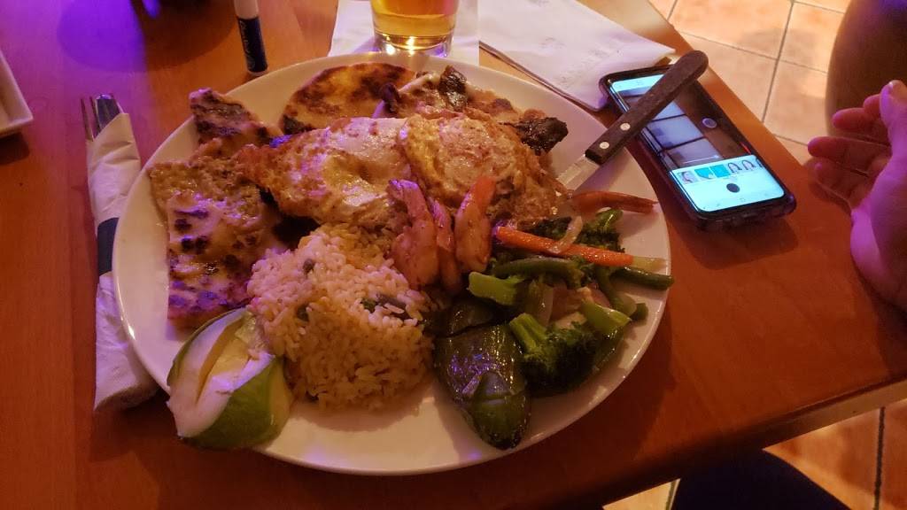 La Terraza | restaurant | 4716 King St, Alexandria, VA 22302, USA | 7039982951 OR +1 703-998-2951