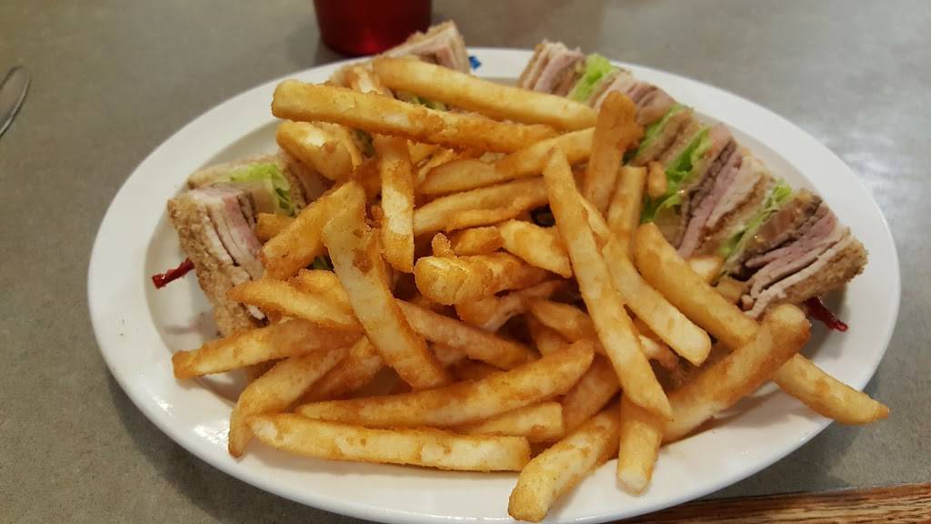 Red Wheel Restaurant | restaurant | 741 Broadmeadow Rd, Rantoul, IL 61866, USA | 2178930471 OR +1 217-893-0471