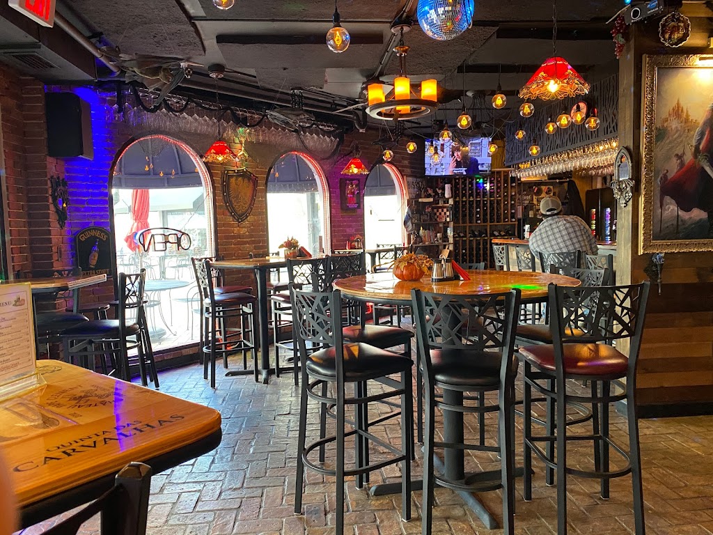 Draculas Legacy Wine Bar & Bistro | restaurant | 111 2nd Ave NE Suite 102, St. Petersburg, FL 33701, USA | 7272897257 OR +1 727-289-7257