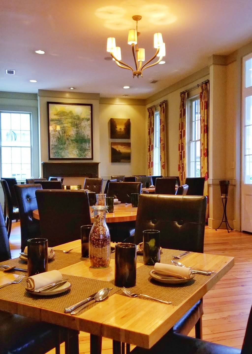 Husk | restaurant | 76 Queen St, Charleston, SC 29401, USA | 8435772500 OR +1 843-577-2500