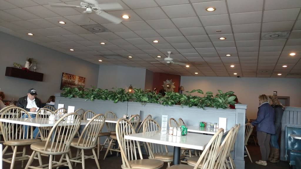 Huckleberrys Restaurant | restaurant | 1916 S Marquette Rd, Prairie du Chien, WI 53821, USA | 6083265488 OR +1 608-326-5488