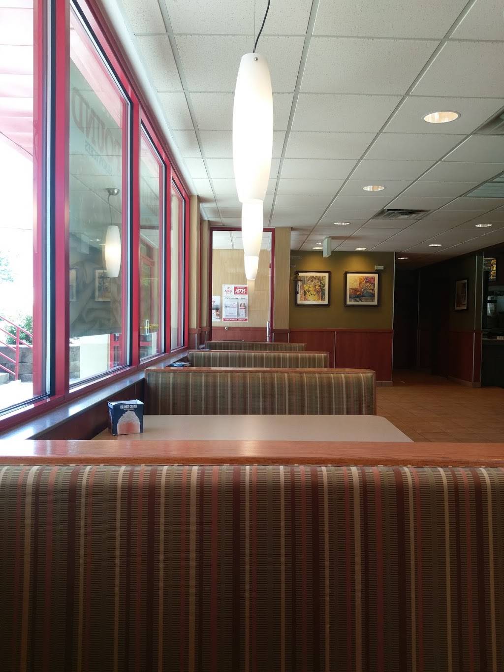 Arbys | meal takeaway | 4300 S 27th St, Lincoln, NE 68502, USA | 4024230506 OR +1 402-423-0506