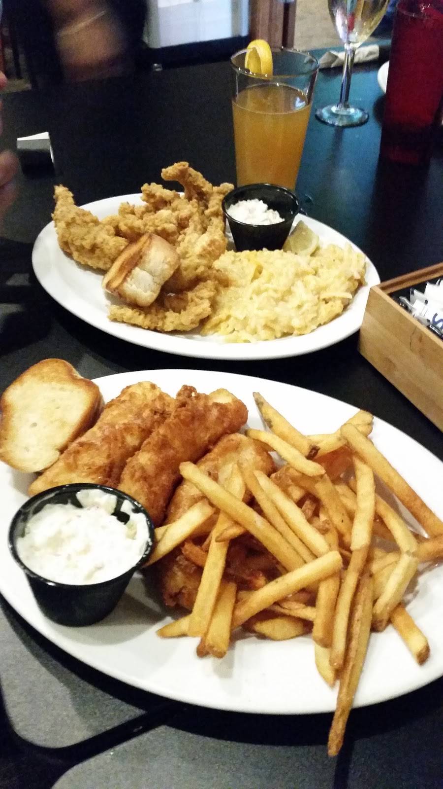 BB Jacks | restaurant | 300 E Holum St, DeForest, WI 53532, USA | 6088469000 OR +1 608-846-9000