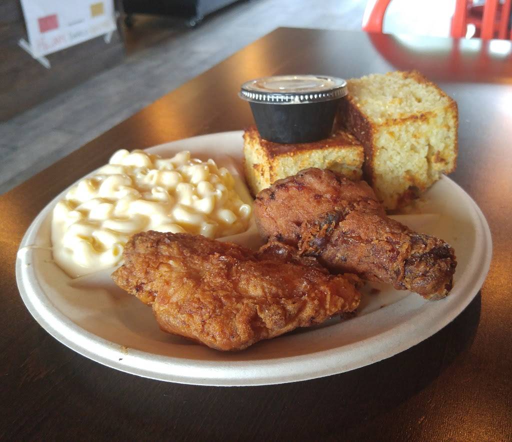 The Porch Southern Fare & Juke Joint | restaurant | 175 Rivers Edge Dr, Medford, MA 02155, USA | 7818749357 OR +1 781-874-9357