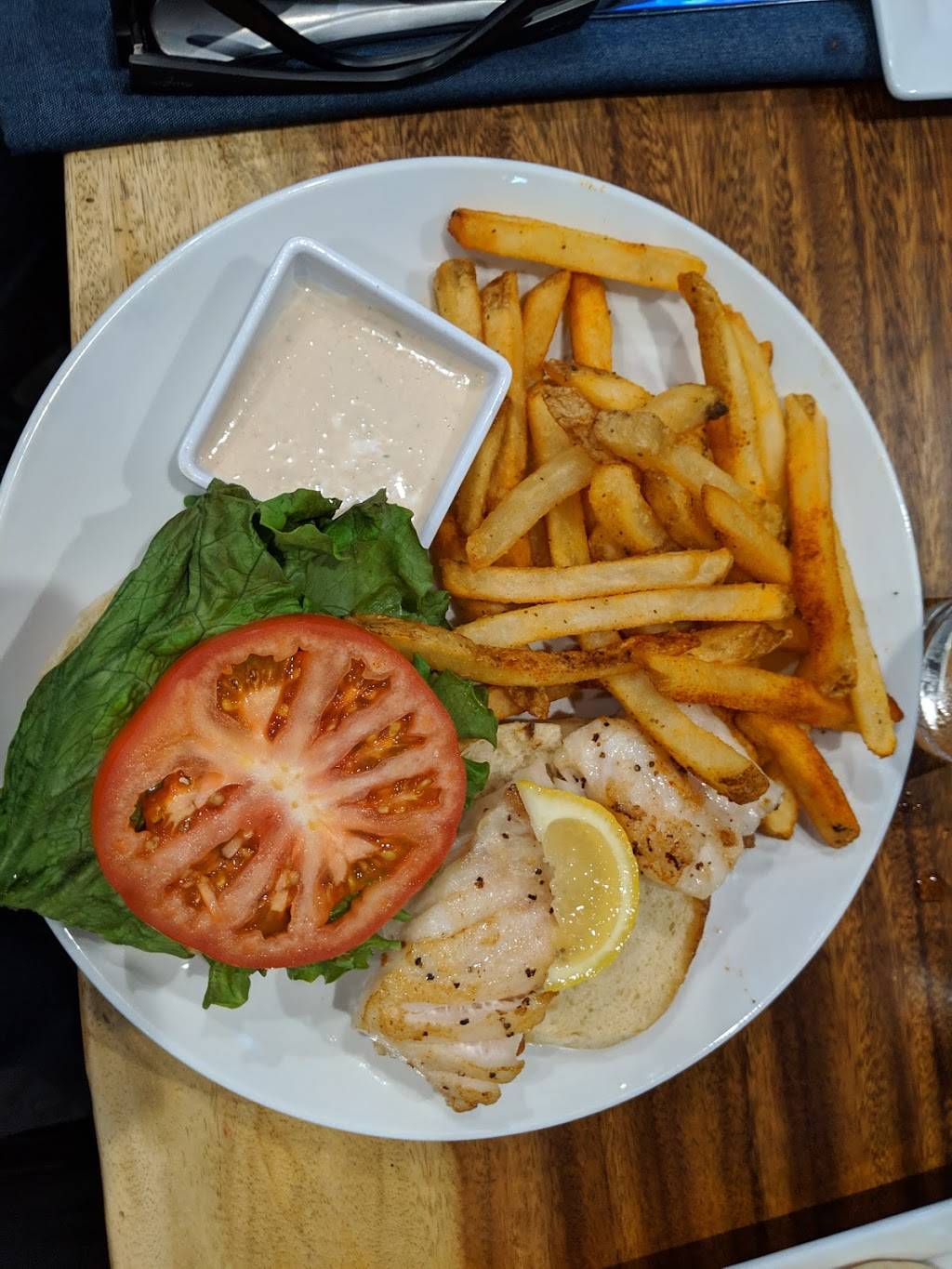 Harpoon Harrys Crab House | restaurant | 225 S Franklin St, Tampa, FL 33602, USA | 8133214040 OR +1 813-321-4040