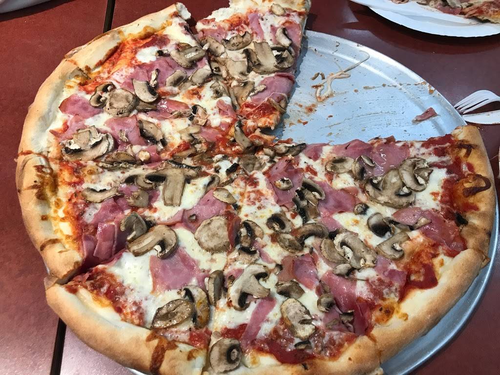 Pizza Zone | restaurant | 555 Beach St, San Francisco, CA 94133, USA | 4155673244 OR +1 415-567-3244