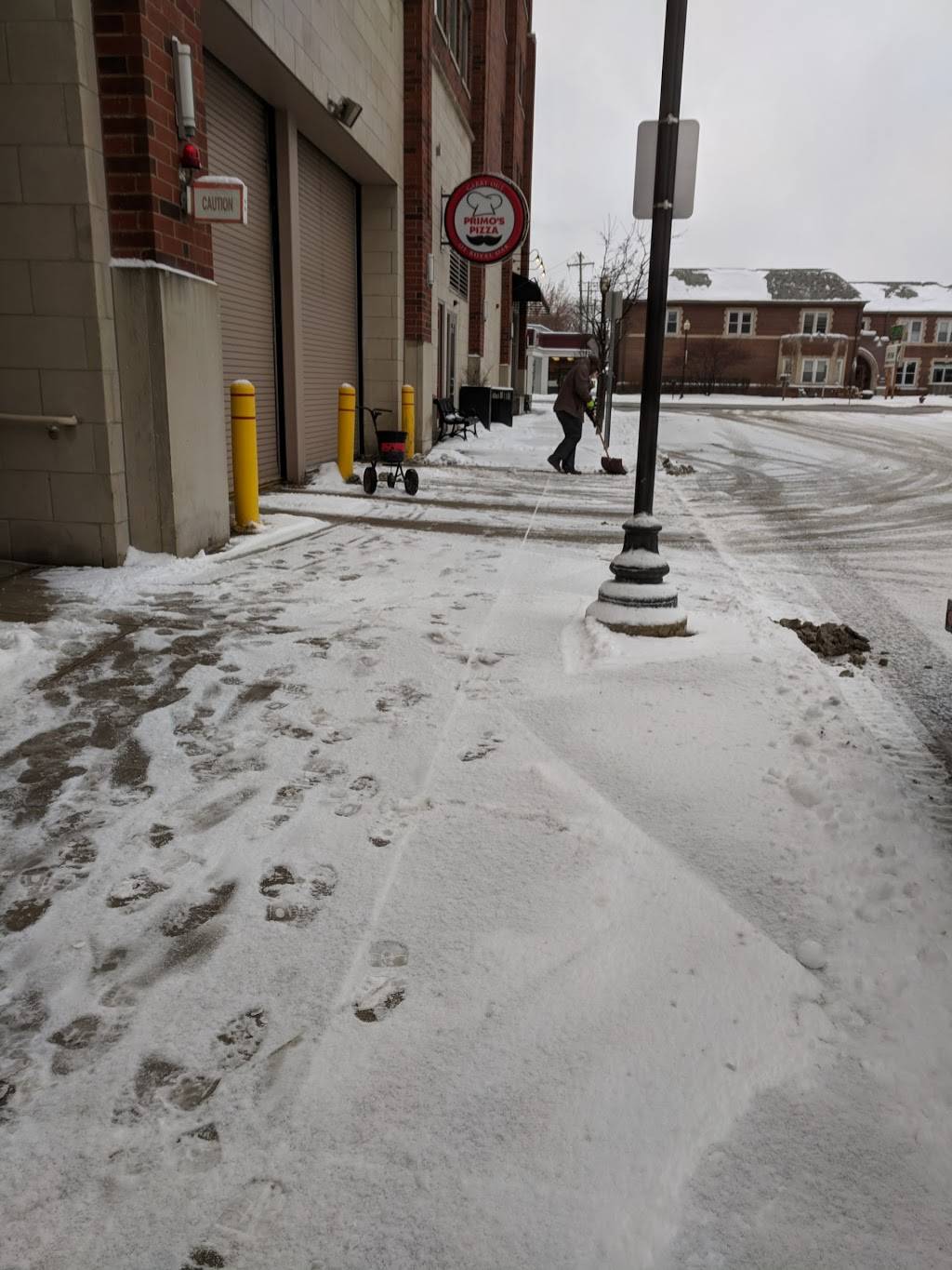 Primos Pizza | restaurant | 386 N Main St, Royal Oak, MI 48067, USA | 2485452200 OR +1 248-545-2200