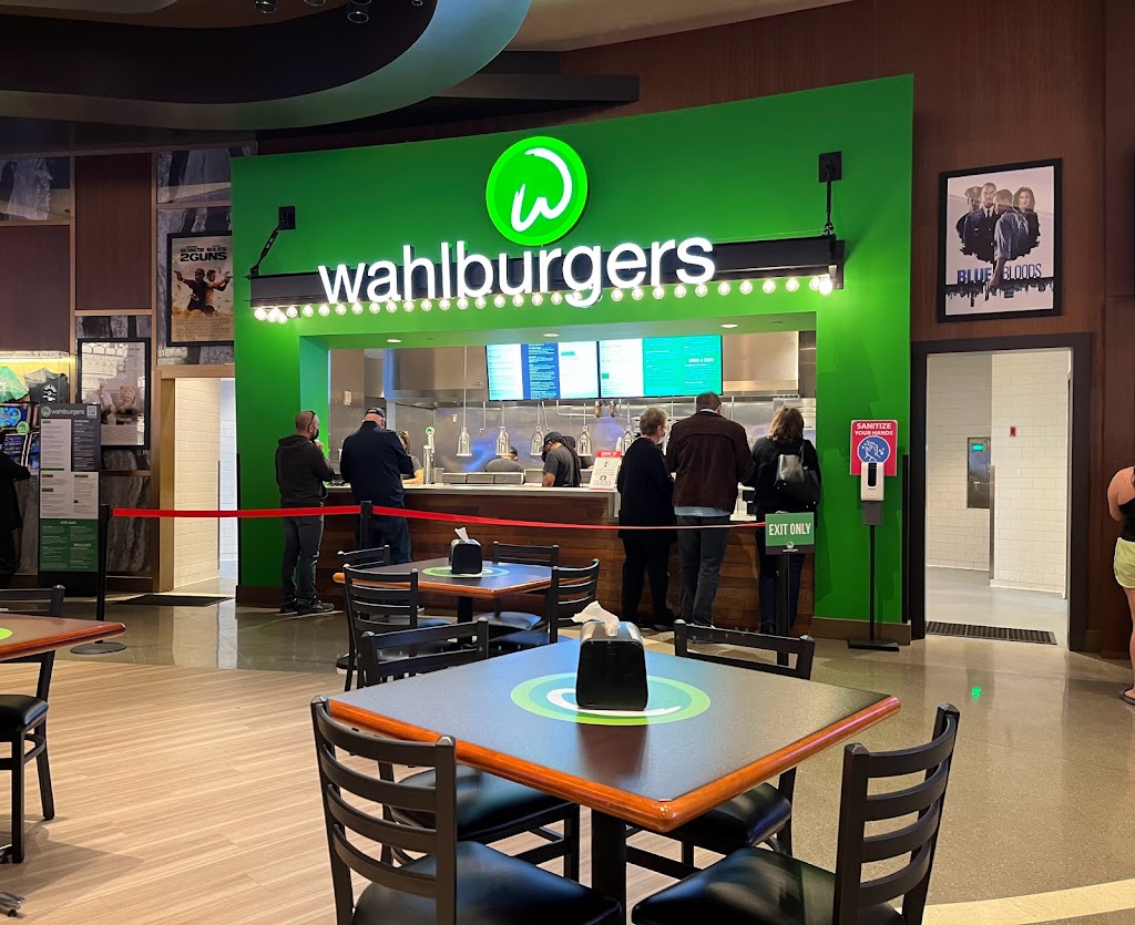 Wahlburgers | restaurant | 49500 Seminole Dr, Cabazon, CA 92230, USA | 9517555344 OR +1 951-755-5344