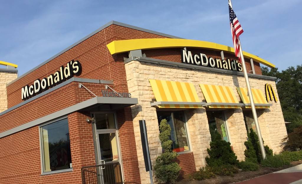 McDonalds | cafe | 15 US Hwys 64 Alt 70 SE, Hickory, NC 28601, USA | 8283224700 OR +1 828-322-4700