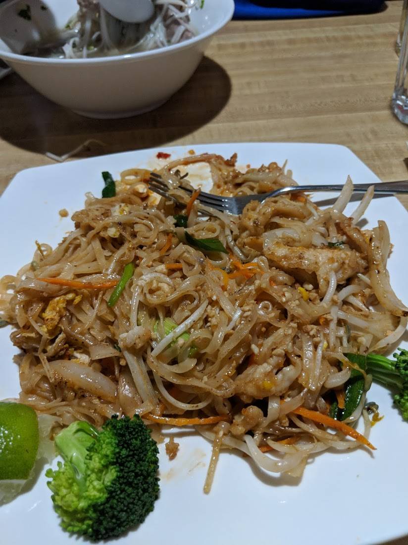 PHO CALI II | restaurant | 1915 Pine Ave, Niagara Falls, NY 14301, USA | 7162997117 OR +1 716-299-7117