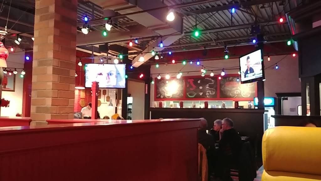 East Side Marios Quebec (Fleur de Lys) | restaurant | Place Fleur de Lys, 550, boul, Québec, QC G1M 2S6, Canada | 4186482922 OR +1 418-648-2922