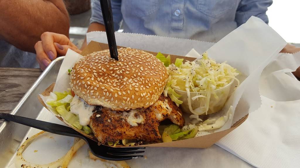 Big Rays Fish Camp | restaurant | 6116 Interbay Blvd, Tampa, FL 33611, USA | 8136053615 OR +1 813-605-3615