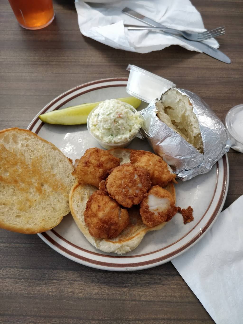 Hoskins Restaurant | restaurant | 405 Main St, North Myrtle Beach, SC 29582, USA | 8432492014 OR +1 843-249-2014