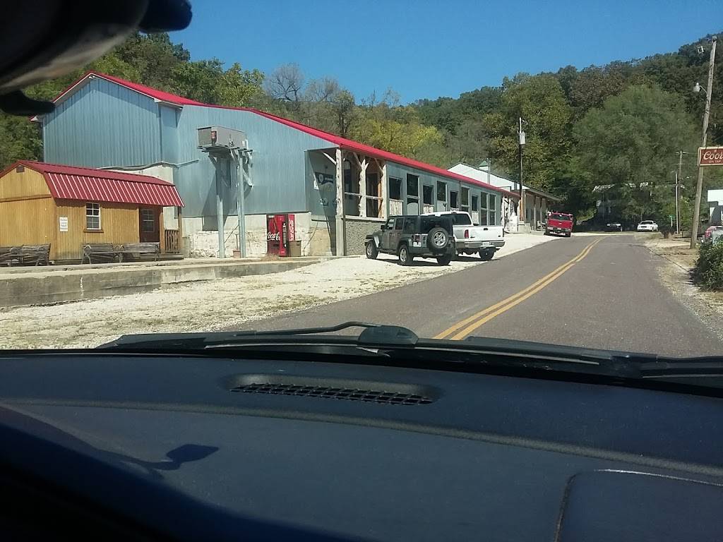 Camp Bagnell Fish & Steak | restaurant | 401 Old Bagnell Rd, Eldon, MO 65026, USA | 5736931275 OR +1 573-693-1275