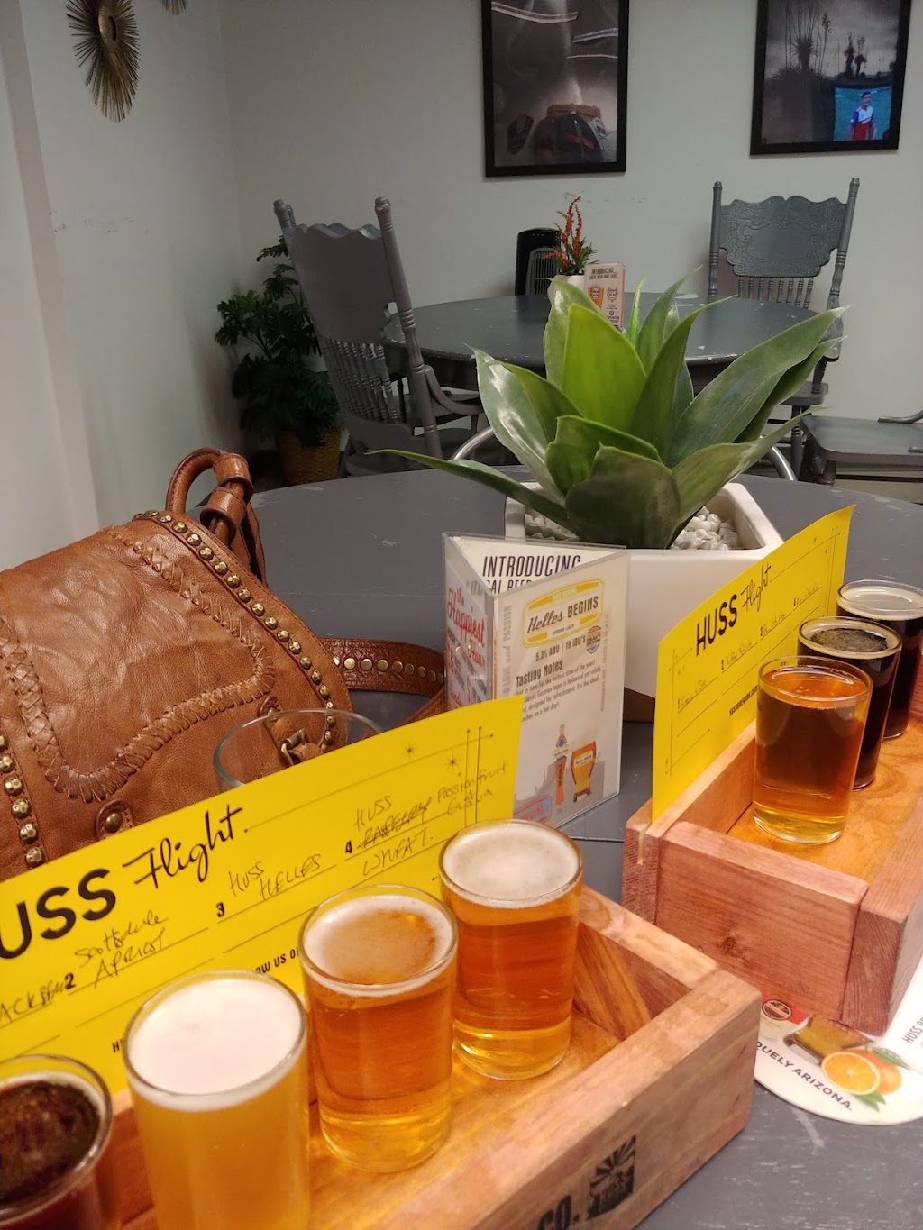 Huss Brewing | restaurant | 1520 W Mineral Rd # 102, Tempe, AZ 85283, USA | 4802647611 OR +1 480-264-7611