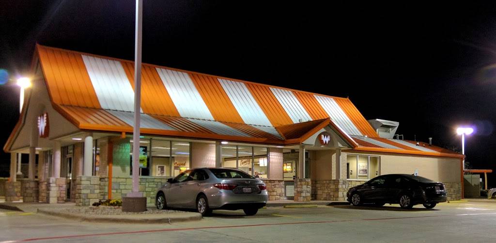 Whataburger | restaurant | 3845 S Carrier Pkwy, Grand Prairie, TX 75052, USA | 9722377941 OR +1 972-237-7941