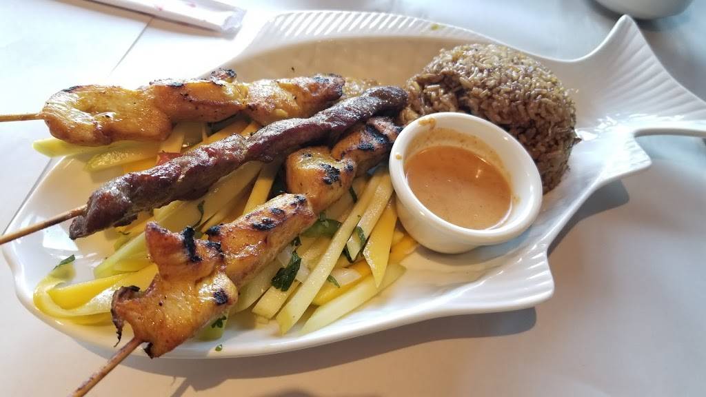 Twin Fish Thai Cuisine | restaurant | 5555 Eglinton Ave W, Etobicoke, ON M9C 5M1, Canada | 4166958866 OR +1 416-695-8866