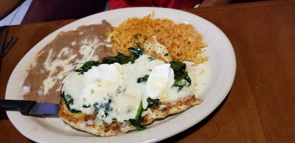 CENTINELA MEXICAN RESTAURANT & BAR | restaurant | 215 W Bandera Rd, Boerne, TX 78006, USA | 8302492023 OR +1 830-249-2023