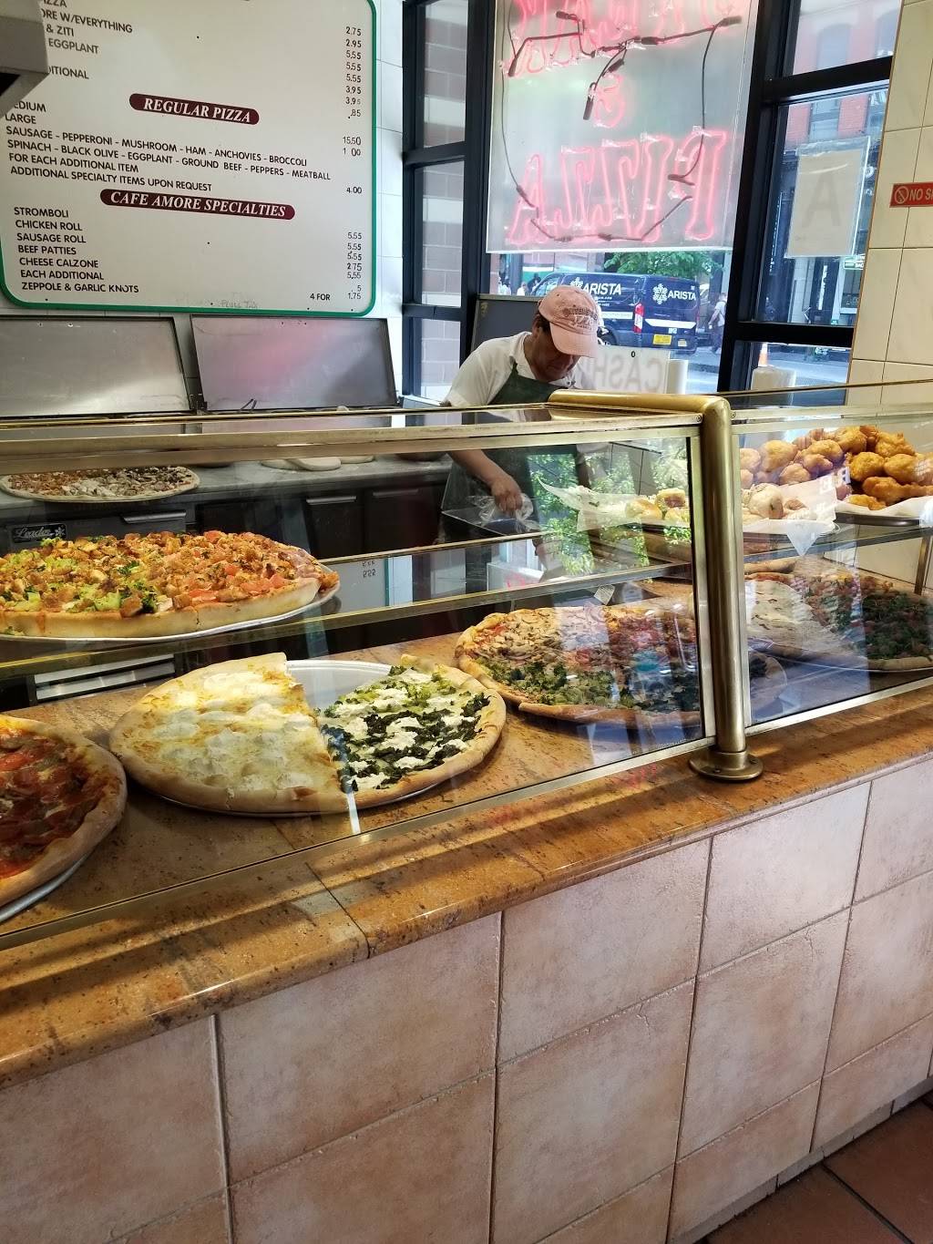 Cafe Amore Pizza | restaurant | 1006, 147 Chambers St, New York, NY 10007, USA | 2126190802 OR +1 212-619-0802