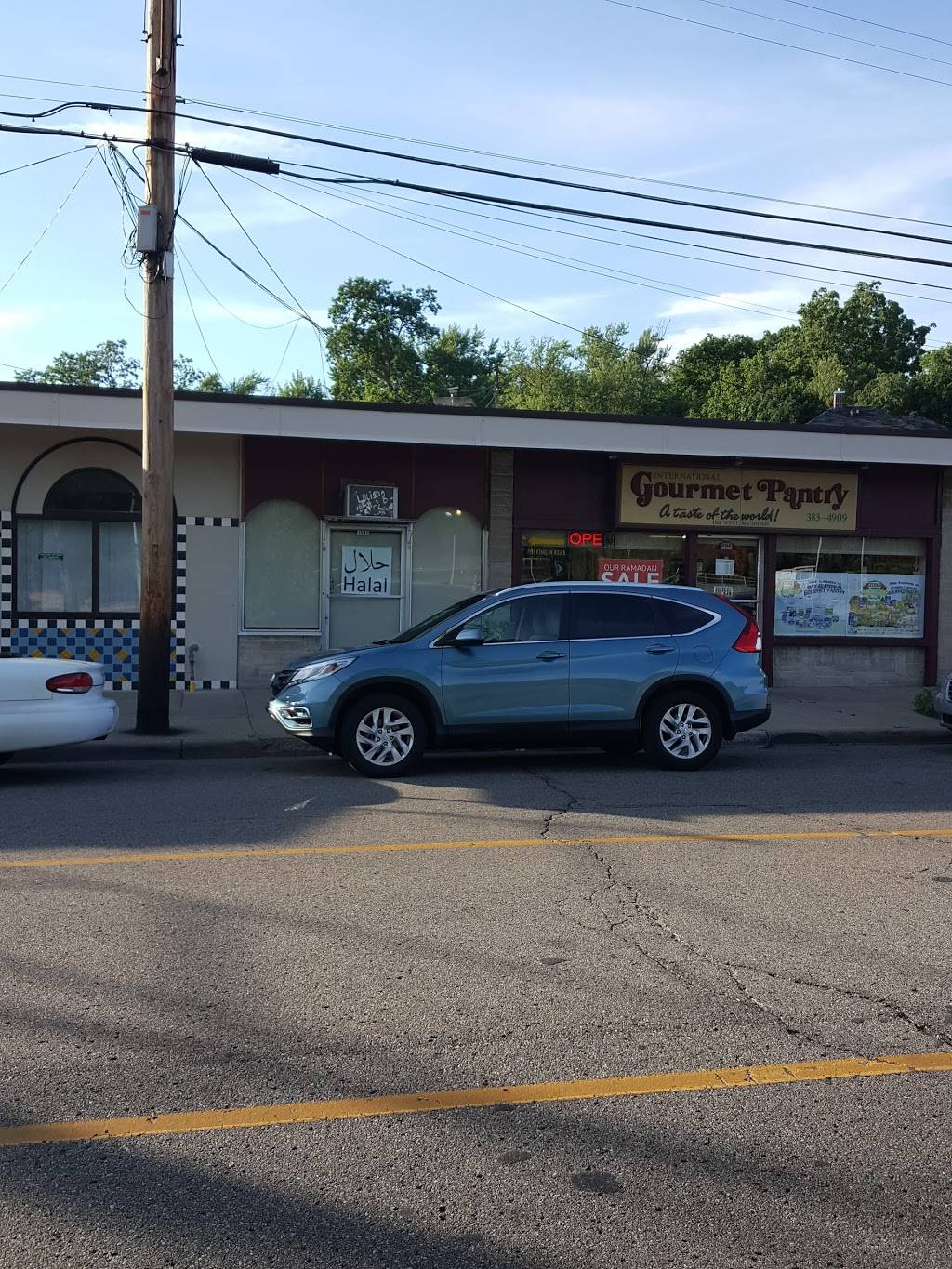 International Gourmet Pantry | restaurant | 1514 W Michigan Ave, Kalamazoo, MI 49006, USA | 2693834909 OR +1 269-383-4909