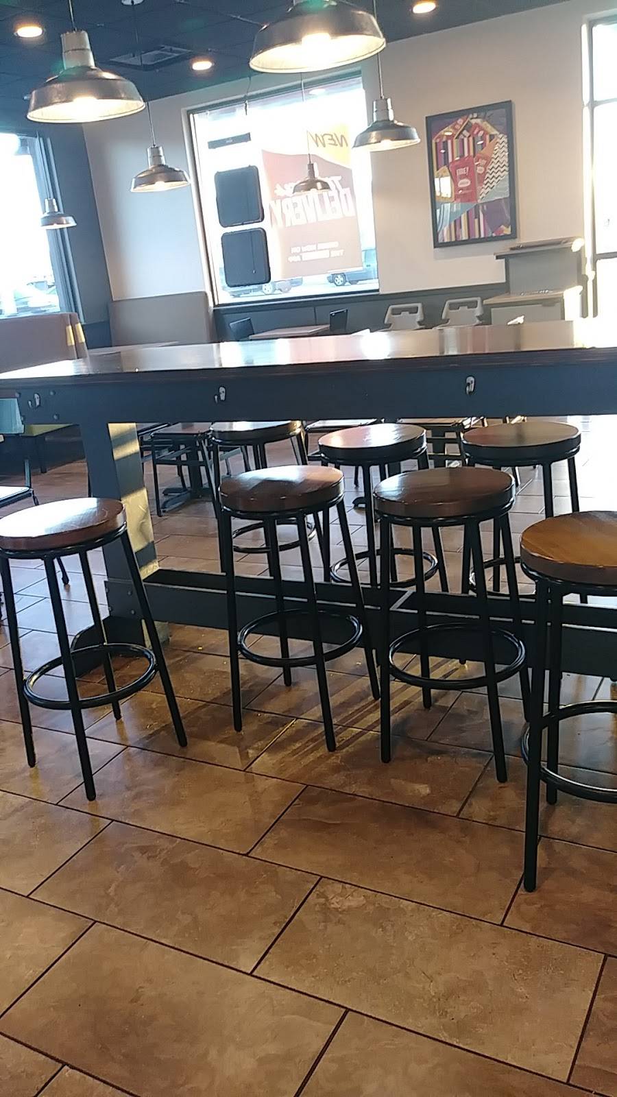 Taco Bell | meal takeaway | 1818 Plainfield Rd, Crest Hill, IL 60403, USA | 8157442606 OR +1 815-744-2606