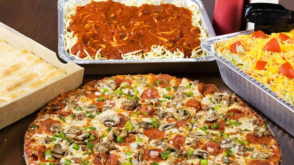 Monicals Pizza | restaurant | 2103 Veterans Pkwy, Bloomington, IL 61704, USA | 3096626933 OR +1 309-662-6933