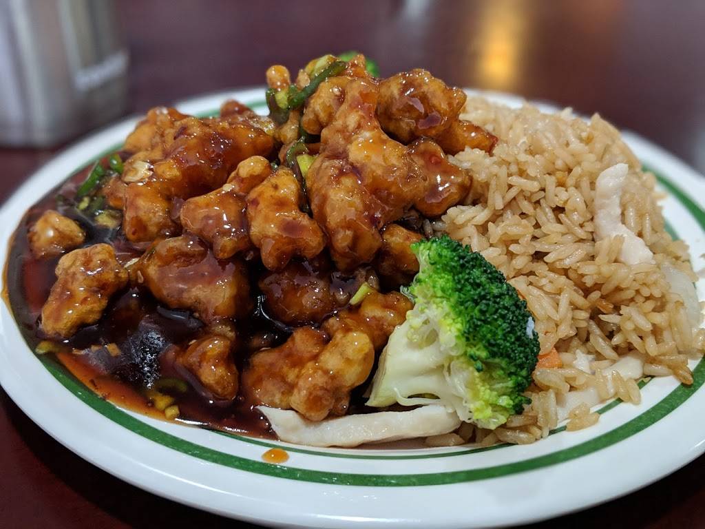 Yummy Chinese Restaurant | restaurant | 140 N Main St, Pardeeville, WI 53954, USA | 6084299988 OR +1 608-429-9988