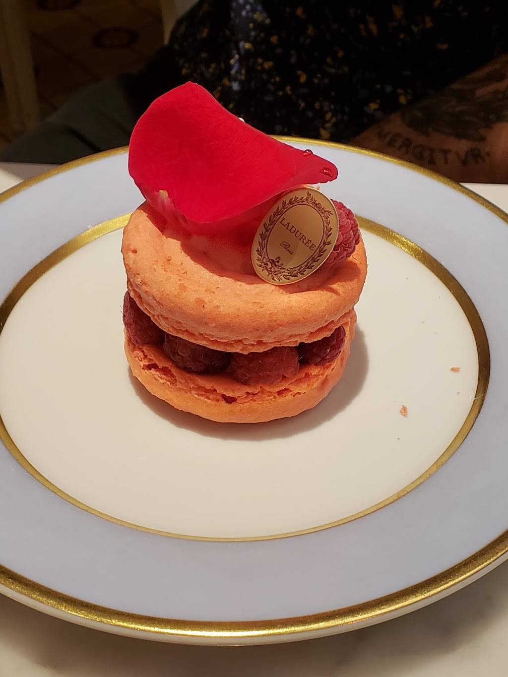 Ladurée Washington DC M Street | bakery | 3060 M St NW, Washington, DC 20007, USA | 2027370492 OR +1 202-737-0492